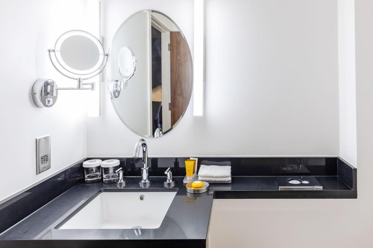 Sandman Signature Aberdeen Hotel & Spa Екстер'єр фото