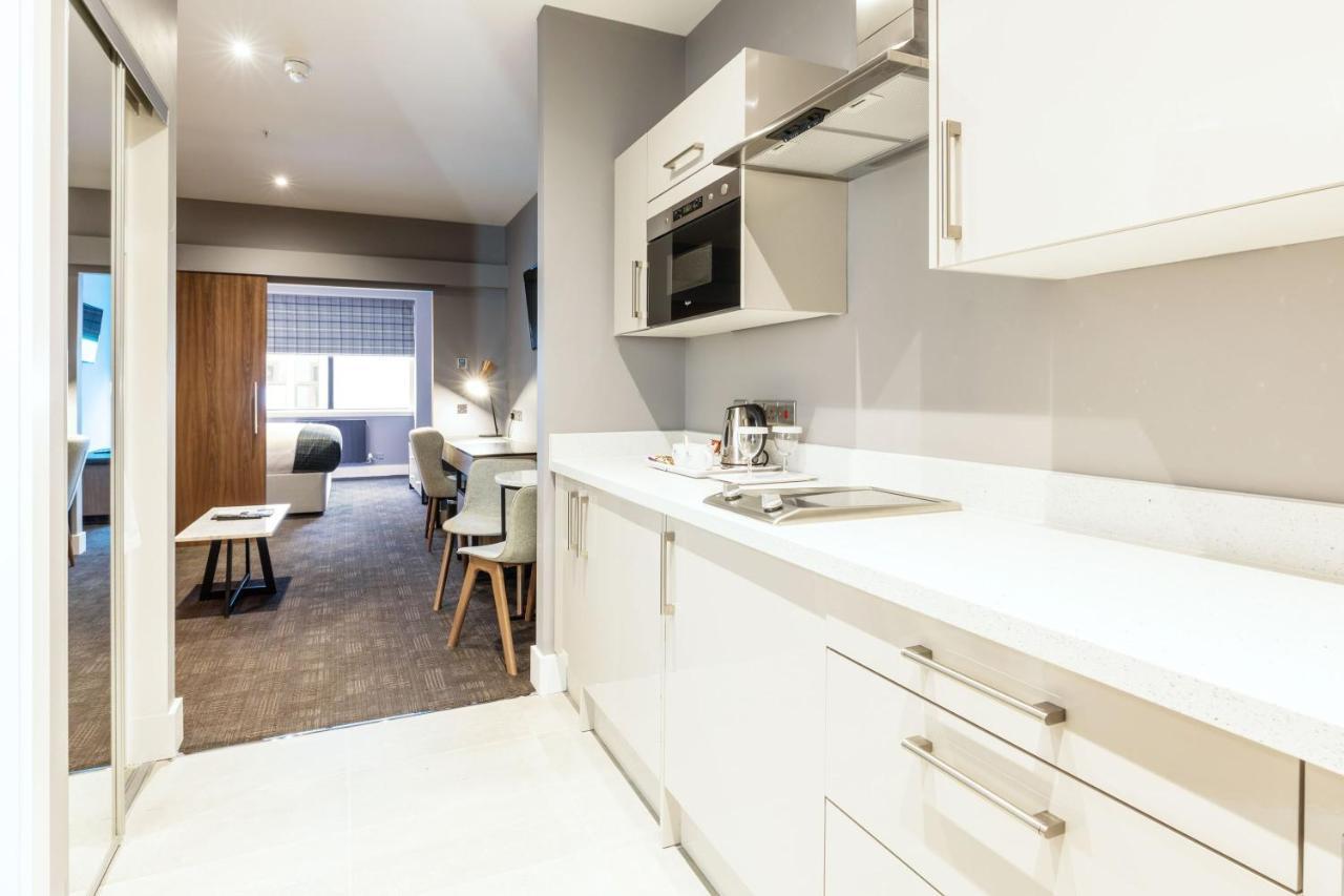 Sandman Signature Aberdeen Hotel & Spa Екстер'єр фото