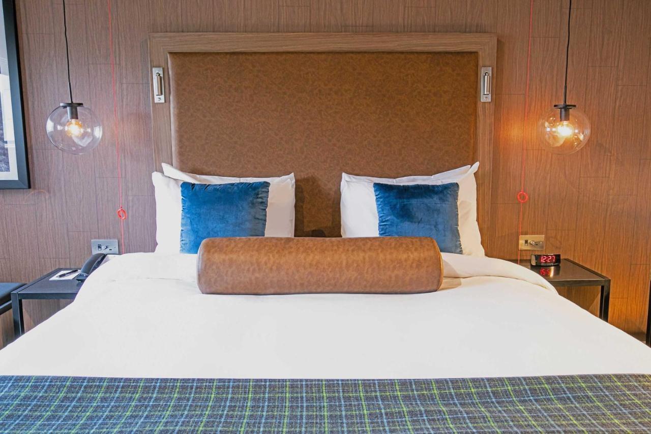Sandman Signature Aberdeen Hotel & Spa Екстер'єр фото