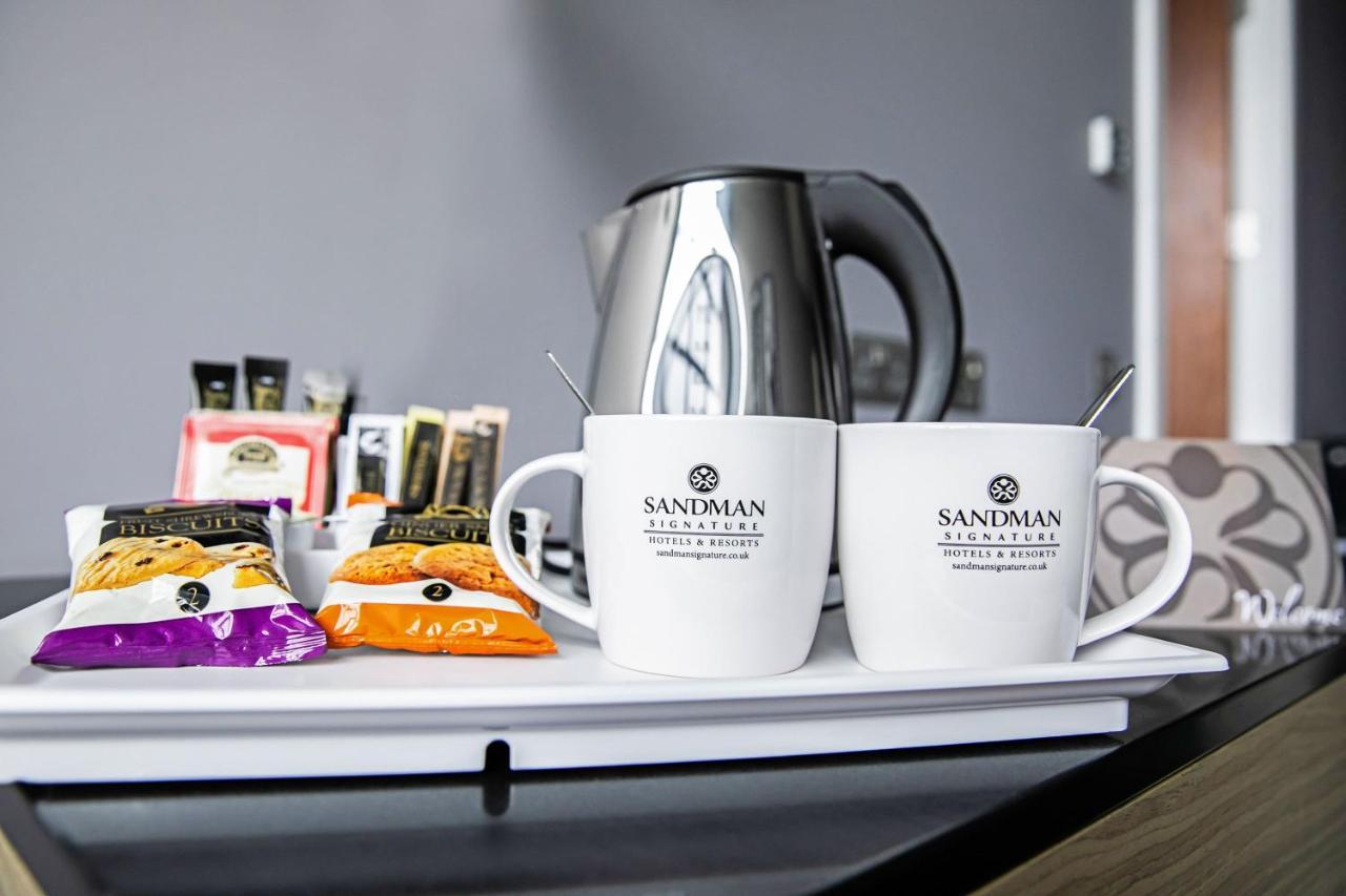 Sandman Signature Aberdeen Hotel & Spa Екстер'єр фото