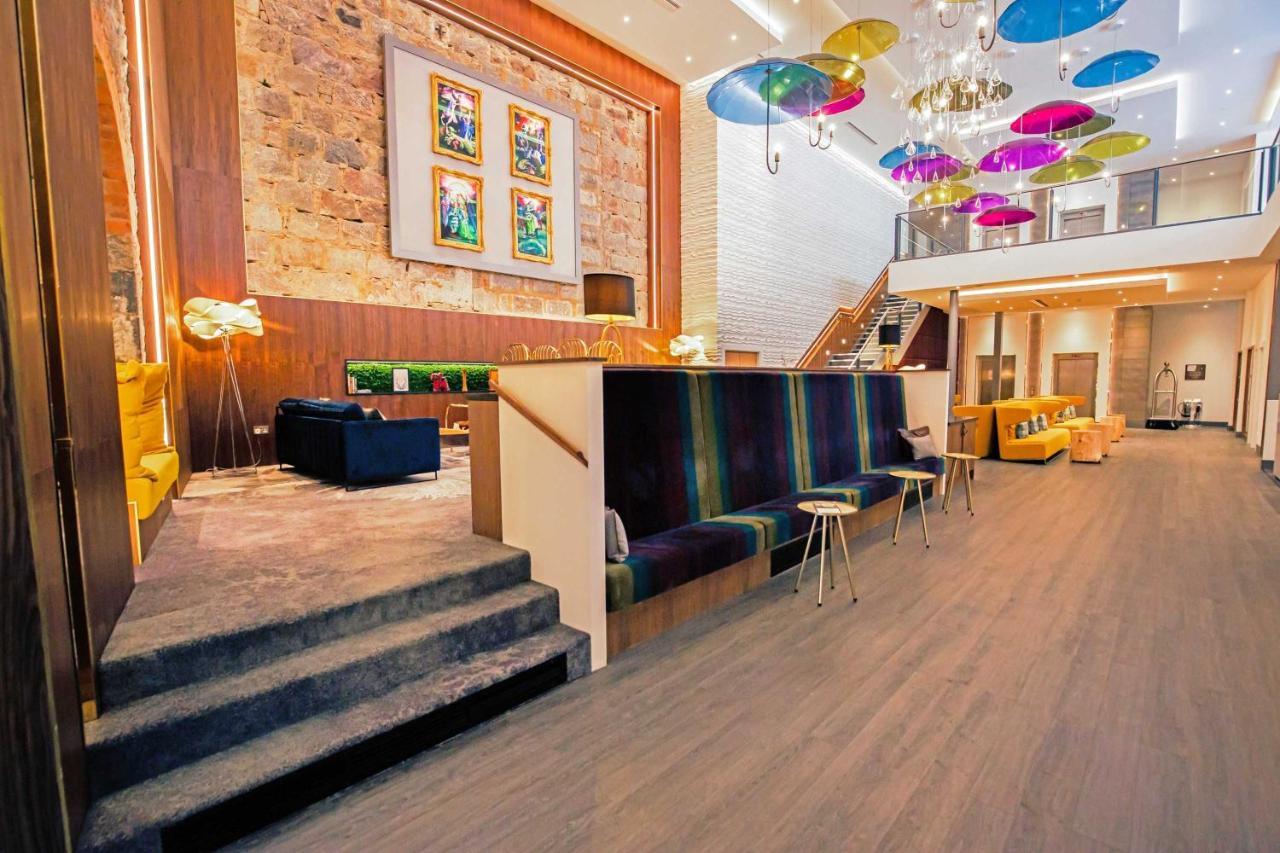 Sandman Signature Aberdeen Hotel & Spa Екстер'єр фото