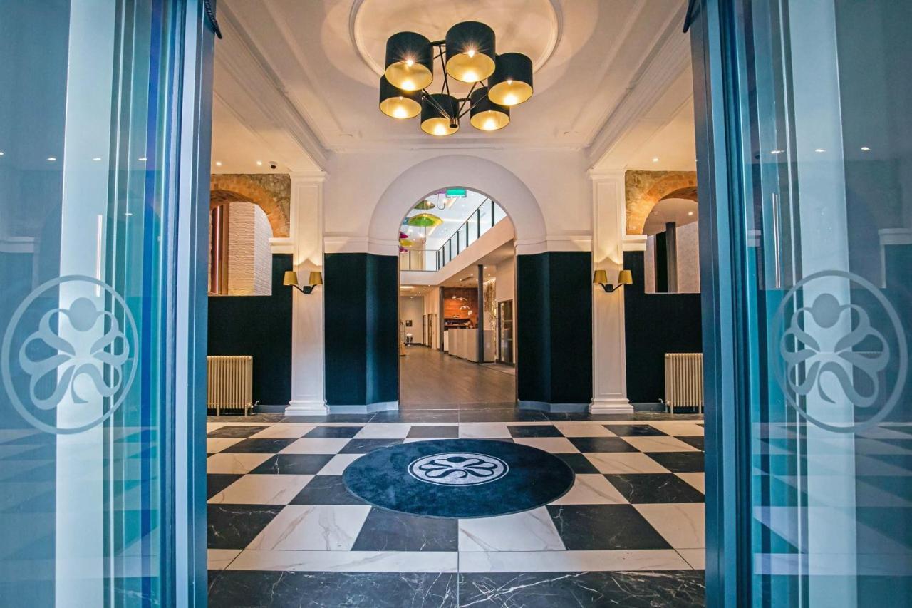 Sandman Signature Aberdeen Hotel & Spa Екстер'єр фото
