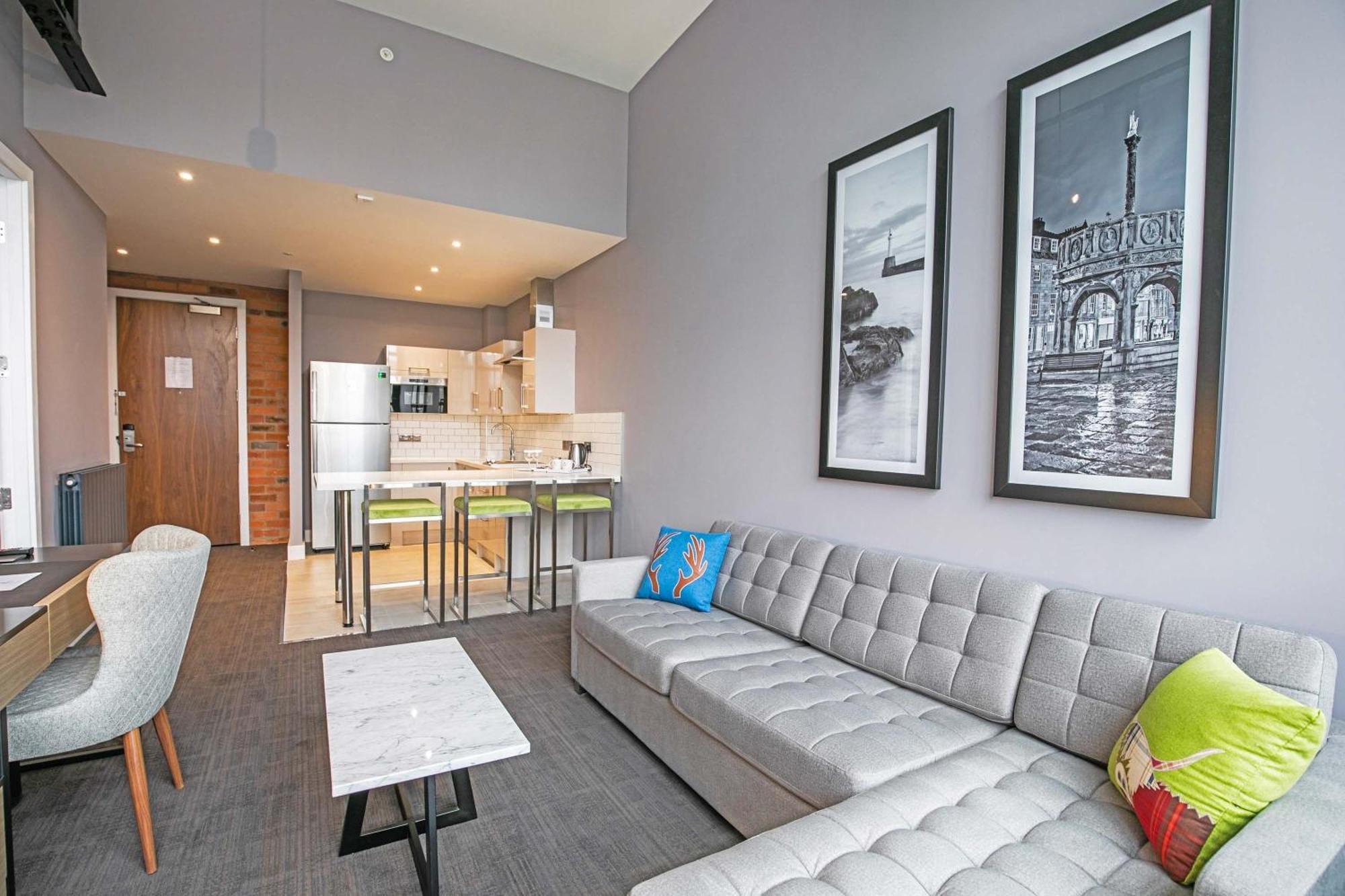 Sandman Signature Aberdeen Hotel & Spa Екстер'єр фото