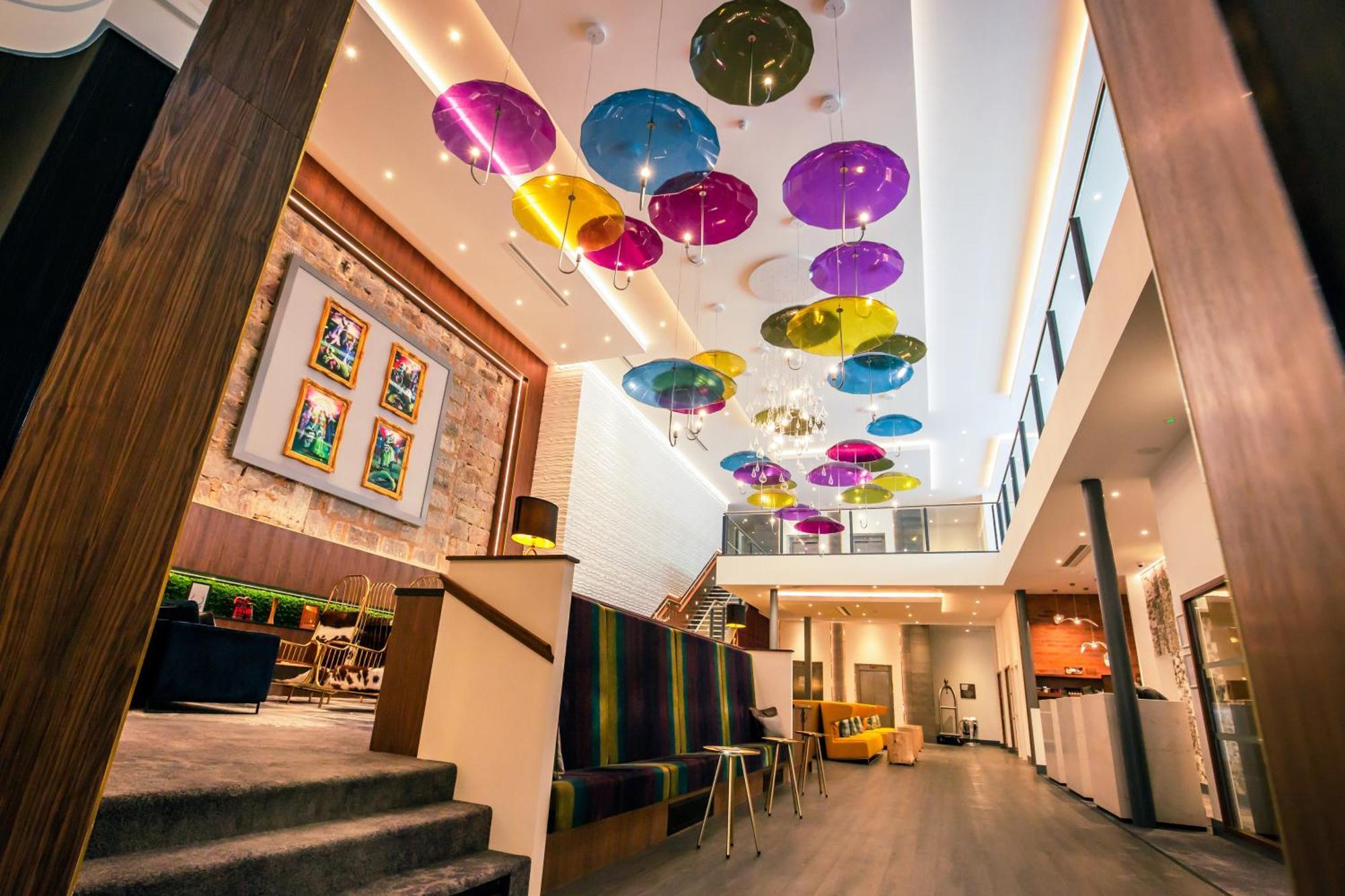 Sandman Signature Aberdeen Hotel & Spa Екстер'єр фото