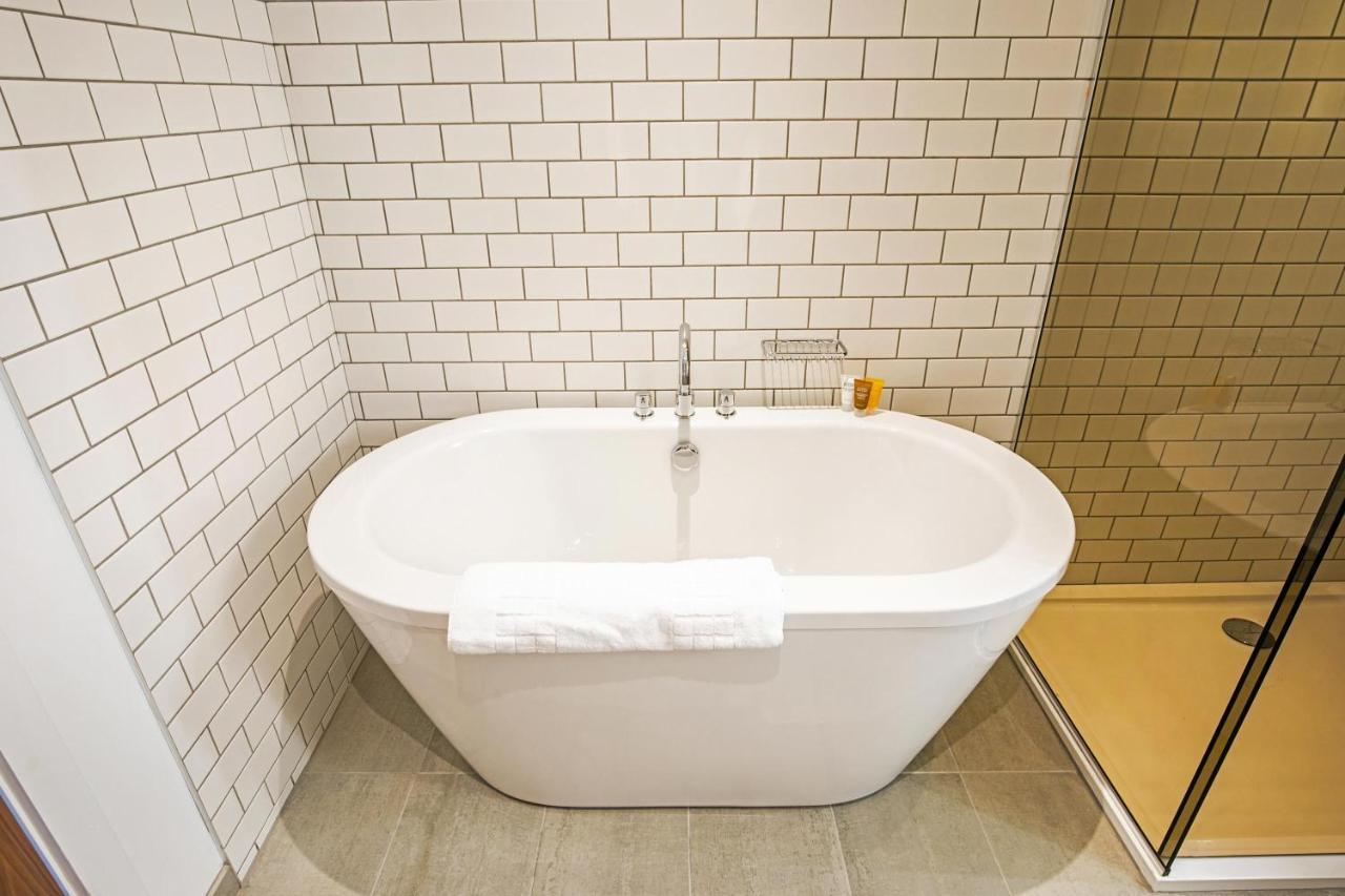Sandman Signature Aberdeen Hotel & Spa Екстер'єр фото